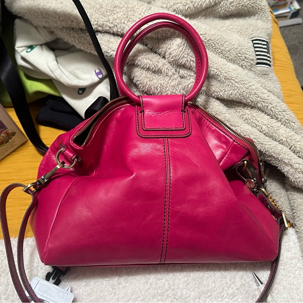 HOBO Sheila satchel cross body medium pink